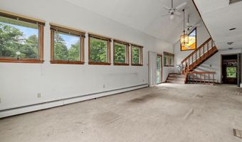 111 Daisy Cir, Bristol, CT 06010