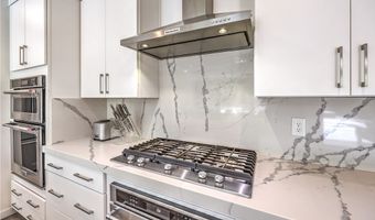 10337 Kesington Dr, Las Vegas, NV 89135