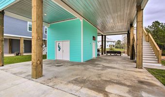 4082 Cardinal St, Bay St. Louis, MS 39520