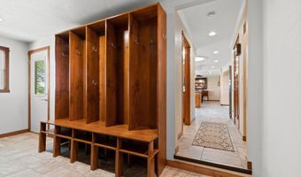 6050 N FRENCH Rd, Appleton, WI 54913