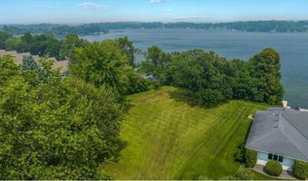 1308 Geneva Dr, Alexandria, MN 56308