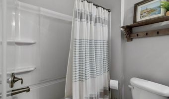 938 Deepwood Ct, Boiling Springs, SC 29316