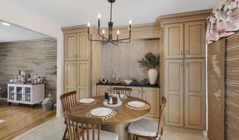 570 Forest Hills Pkwy, Bayville, NJ 08721