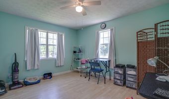 5052 Schira St, Bay St. Louis, MS 39520