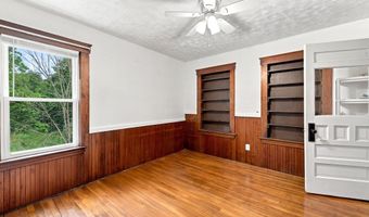 270 N Brookfield Rd, Barre, MA 01005