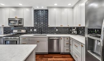 141 Kittredge Rd, Bangor, ME 04401