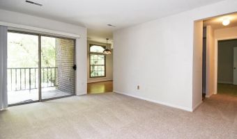 3302 WOODBURN VILLAGE Dr 23, Annandale, VA 22003
