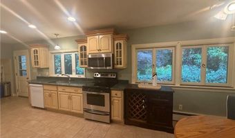 172 Greenville Rd, North Smithfield, RI 02896