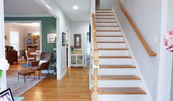 490 New Rd, Avon, CT 06001