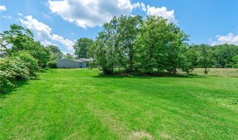 794 Robinhood Dr, Aurora, OH 44202