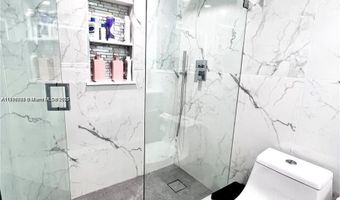 20200 W Country Club Dr 112, Aventura, FL 33180