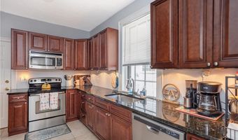 85 Mill St, Newport, RI 02840