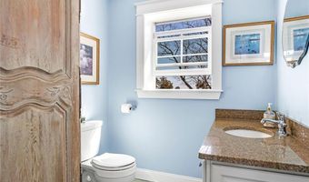 7 Clarkes Village Rd, Jamestown, RI 02835