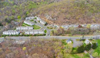 68 Stetson Pl 68, Danbury, CT 06811