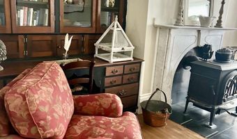53 Congress St, Belfast, ME 04915