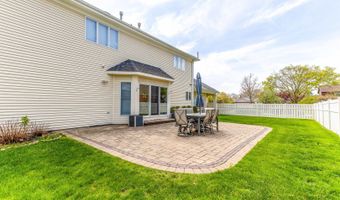 1801 N Dover Ct, Arlington Heights, IL 60004