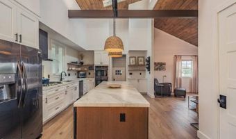 917 McDonald Dr, Amsterdam, NY 12070