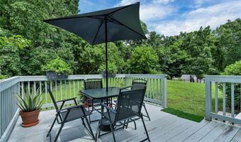 6 Fleuette Dr, Bellingham, MA 02019