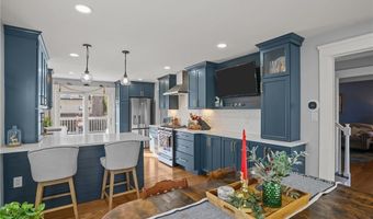 26 Keith Ave, Cranston, RI 02910