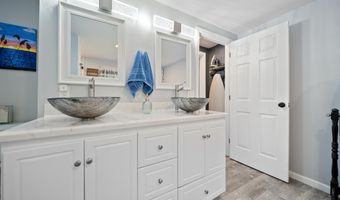 23 Holman Way, Chester, NH 03036