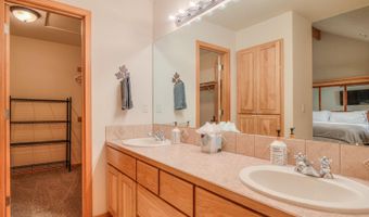 17295 Azusa Rd, Bend, OR 97707