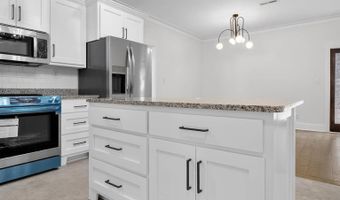 88 Pierce Rd, Albertville, AL 35951