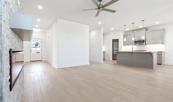 7004 Orange Ave, Bentonville, AR 72713