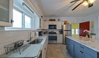 36 Dixon St, Newport, RI 02840