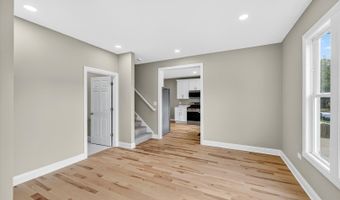 102 Center St, Algonquin, IL 60102