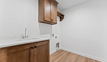 625 KIRKLAND Ave, Algoma, WI 54201