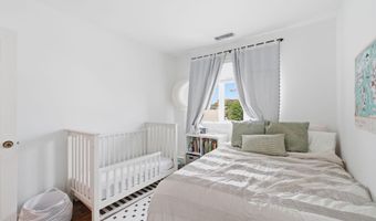 601 WILKES St 301, Alexandria, VA 22314