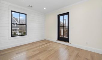 7 Champlin St, Newport, RI 02840