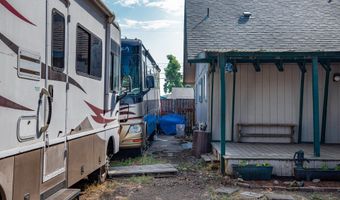 242 38TH St, Springfield, OR 97478
