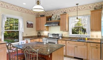 279 North Rd, Hopkinton, RI 02833