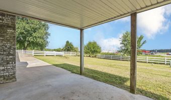 19360 Lawrence 2227, Aurora, MO 65605