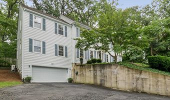 1805 ARMY NAVY Dr, Arlington, VA 22202