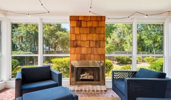 2804 Broome Ln, Beaufort, SC 29902
