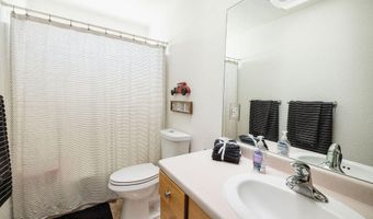 102 GARDEN Cir, Bloomfield, NM 87413