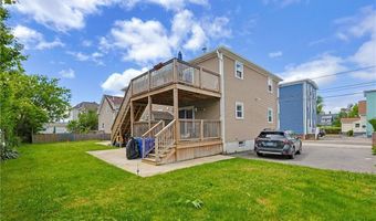 6 Wilson St, Bristol, RI 02809