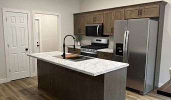 828 Spark Ave, Albert Lea, MN 56007