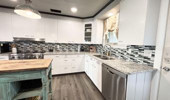 301 Ave N, Abernathy, TX 79311