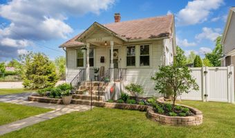 107 S Burton Pl, Arlington Heights, IL 60005