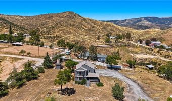10821 Los Jordans, Agua Dulce, CA 91390