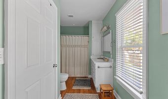 300 Virginia St, Ashland, VA 23005