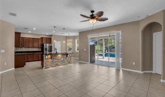 4018 CHANDLER ESTATES Dr, Apopka, FL 32712