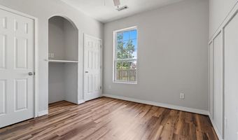 1100 SW Tinsley St, Bentonville, AR 72712