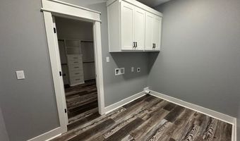 1128 Duke Dr, Bauxite, AR 72011