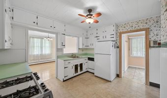 16 Oneida Ave, Atlantic Highlands, NJ 07716