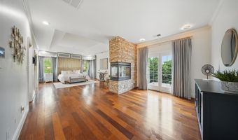 43582 OLD KINDERHOOK Dr, Ashburn, VA 20147