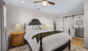 906 Convair St, Bentonville, AR 72712